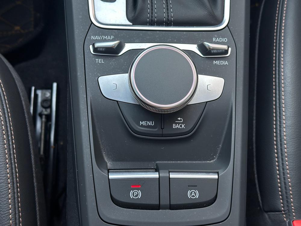 Audi Audi Q2L