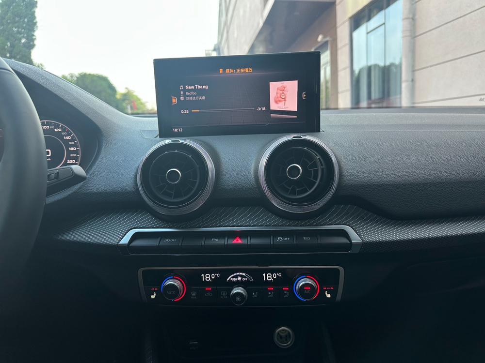 Audi Audi Q2L
