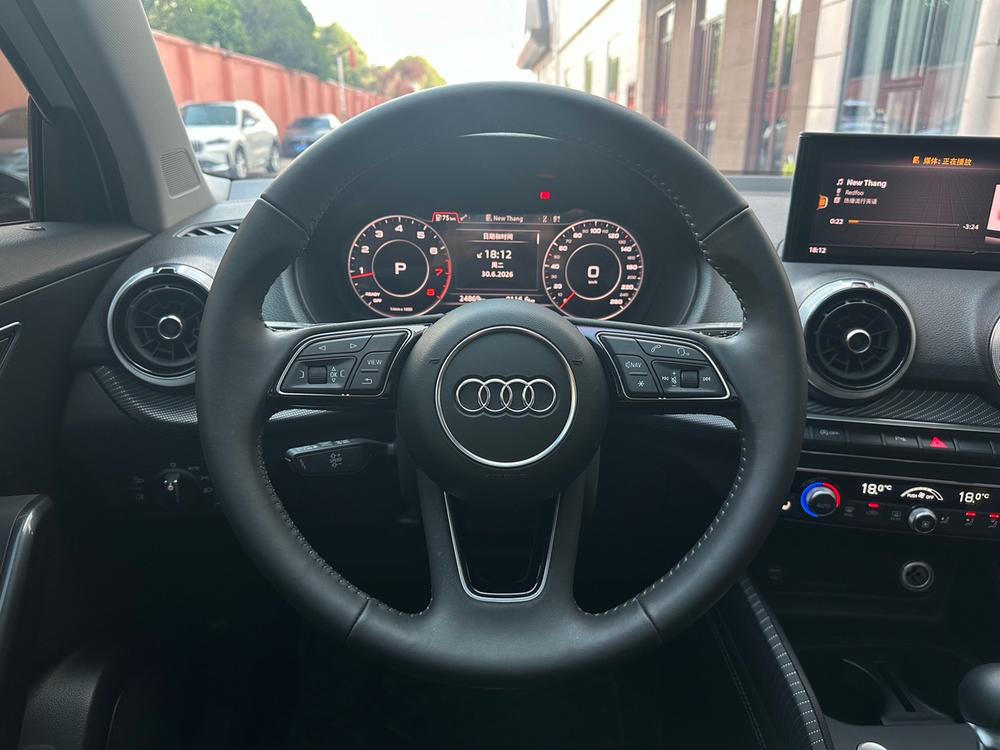 Audi Audi Q2L