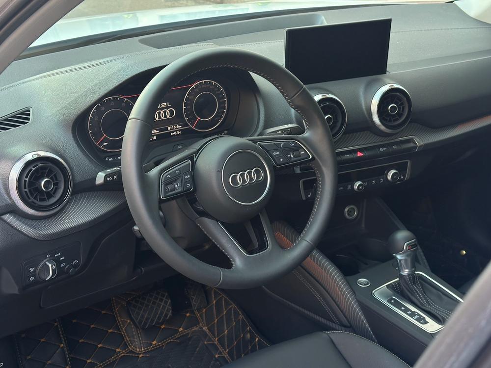 Audi Audi Q2L