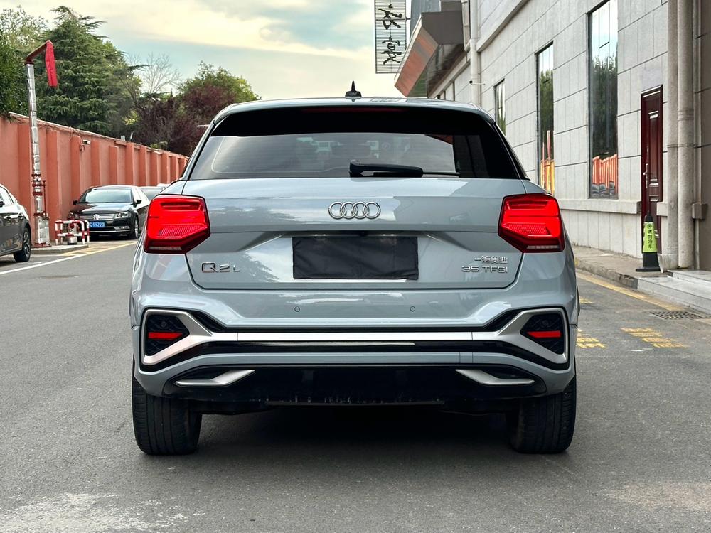 Audi Audi Q2L