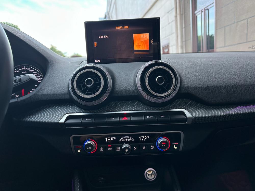 Audi Audi Q2L
