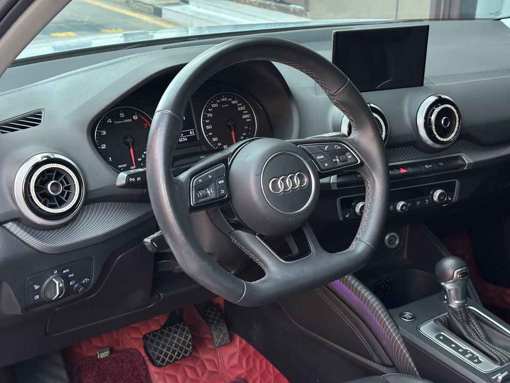 Audi Audi Q2L