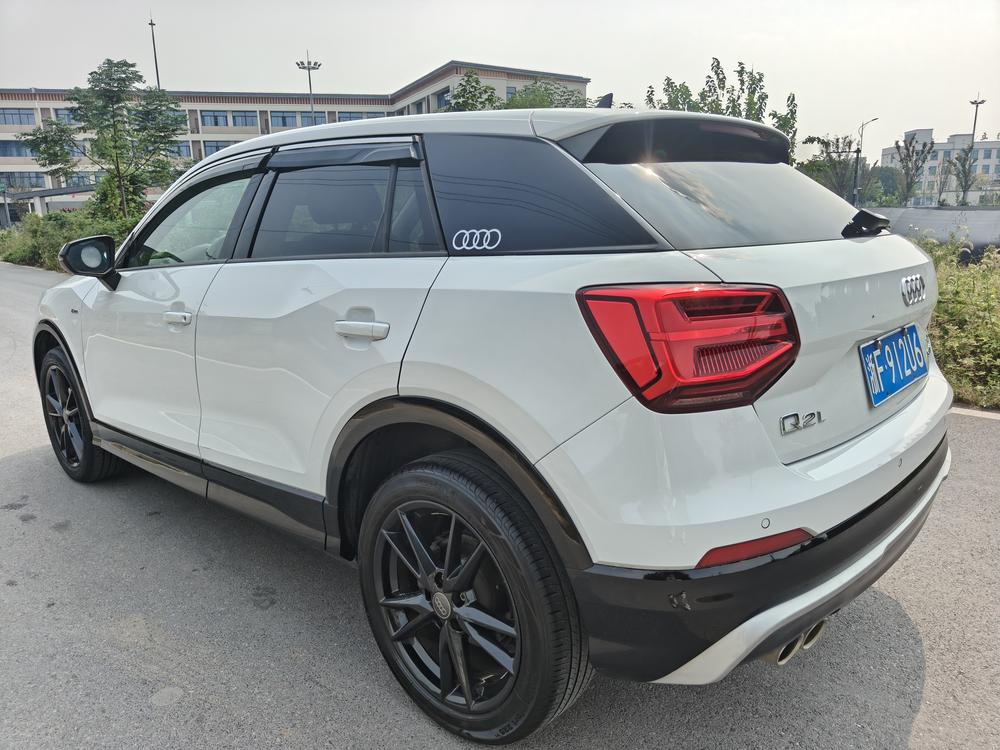 Audi Audi Q2L