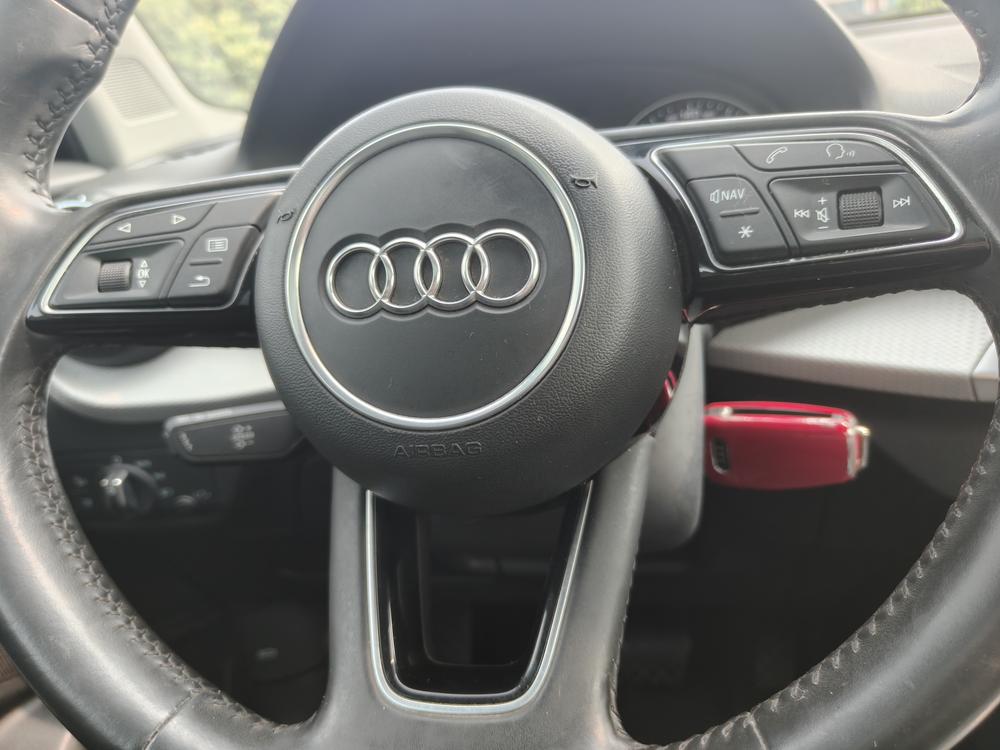 Audi Audi Q2L