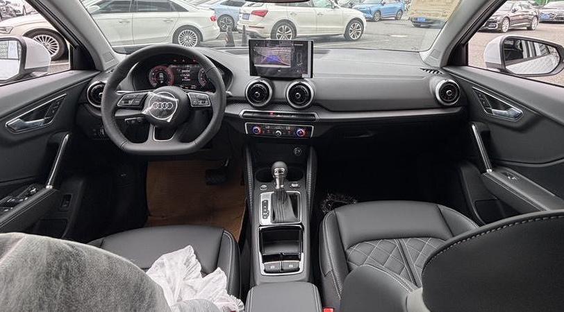 Audi Audi Q2L