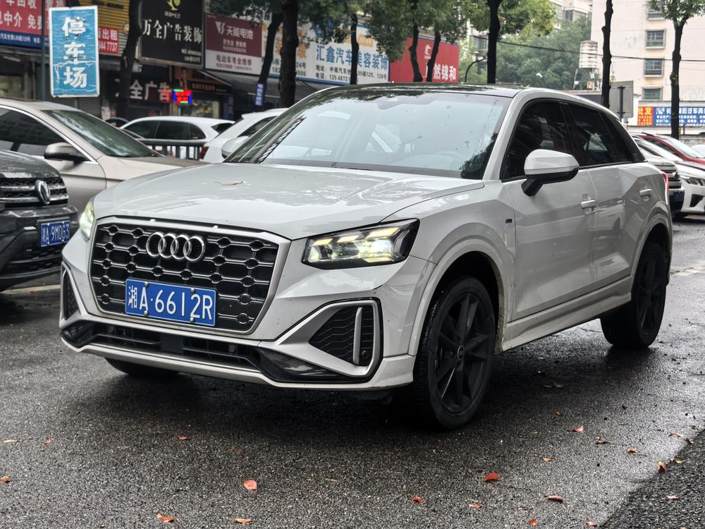 Audi Audi Q2L