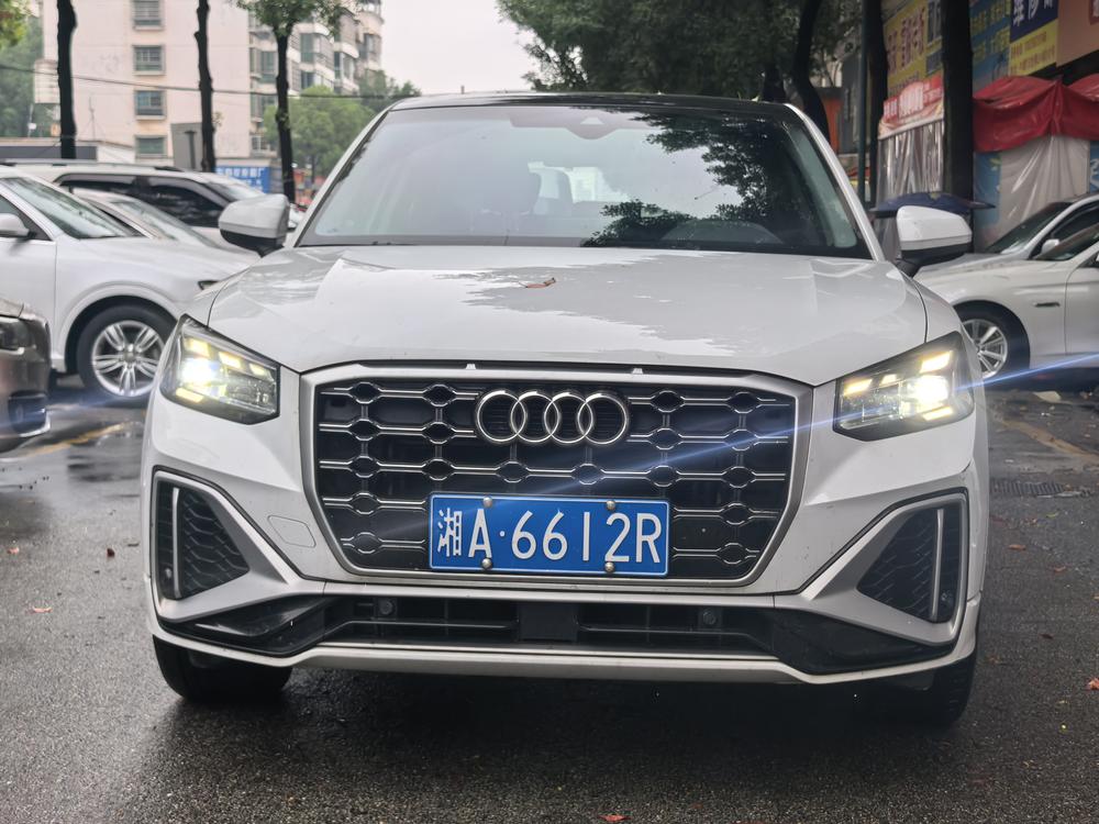 Audi Audi Q2L