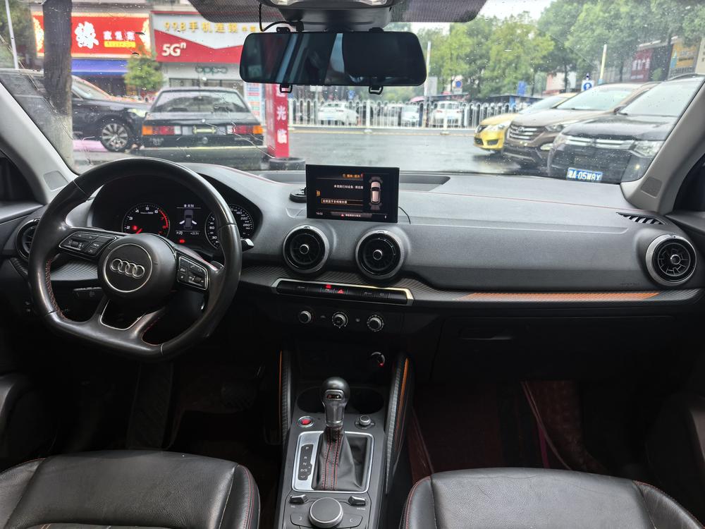 Audi Audi Q2L