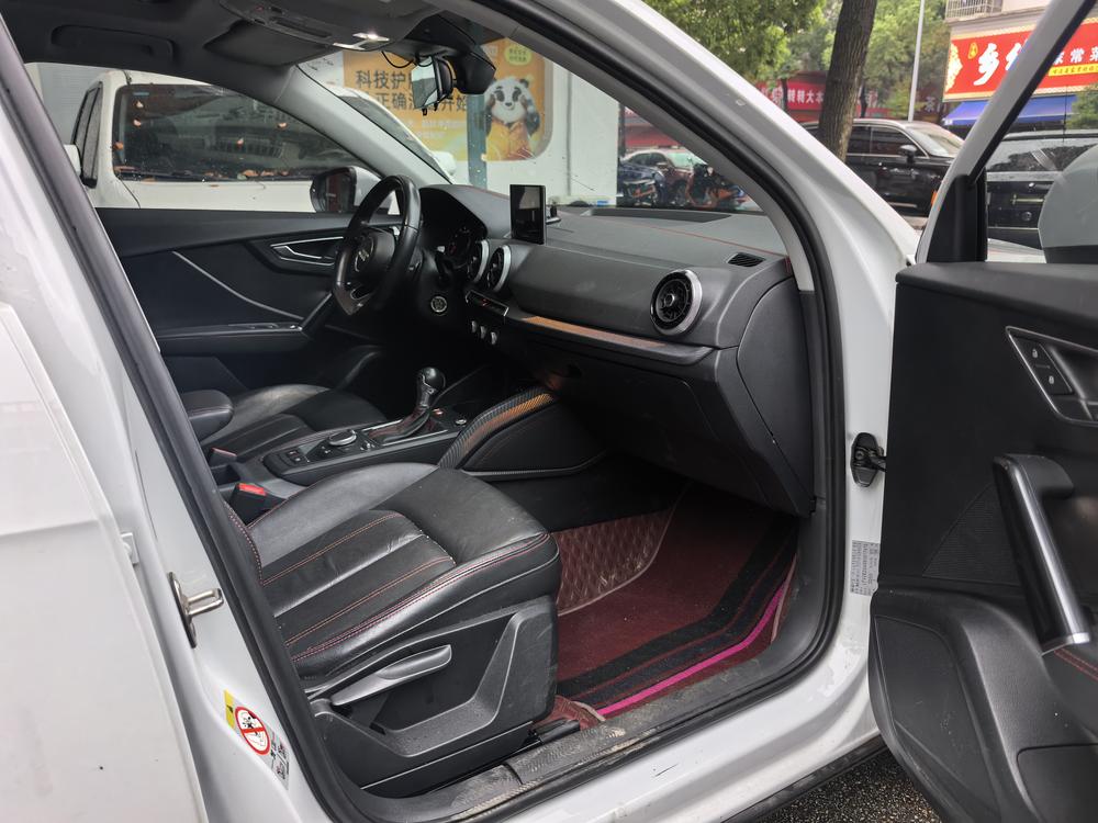 Audi Audi Q2L