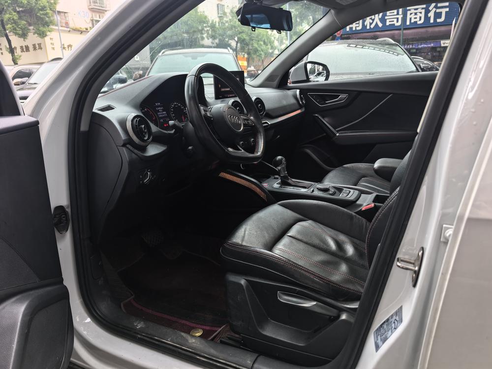 Audi Audi Q2L