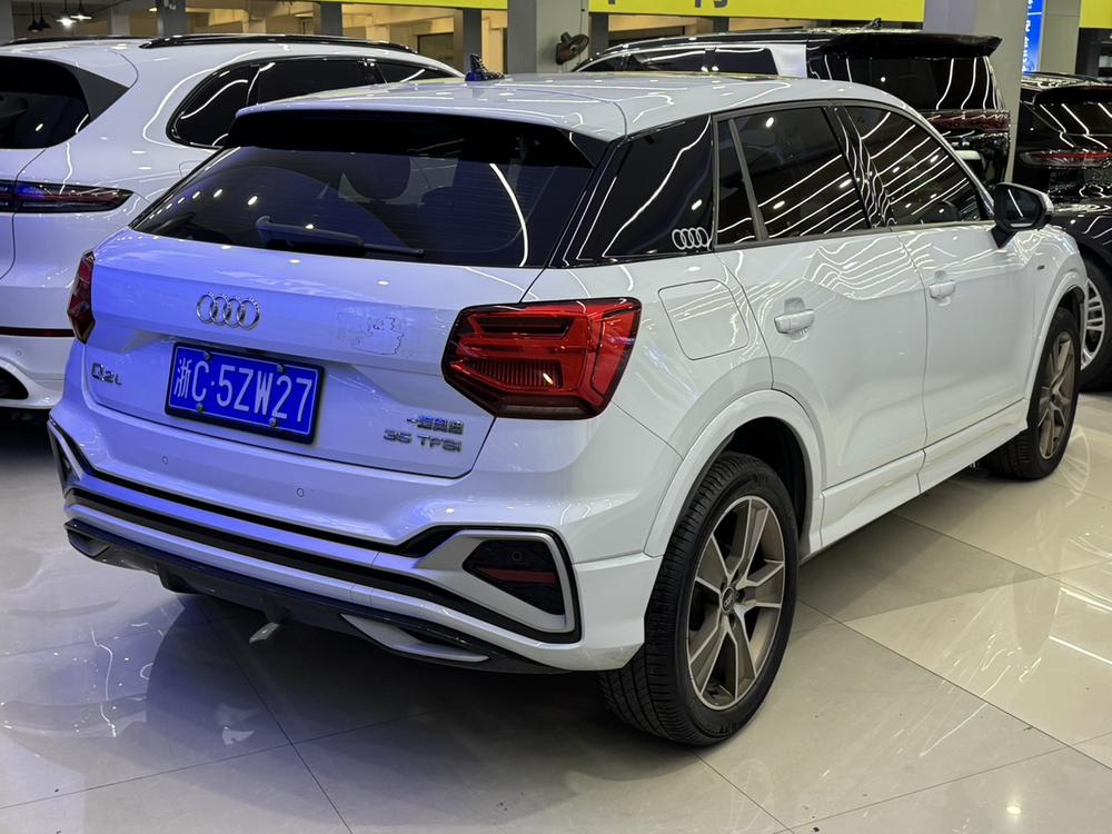 Audi Audi Q2L