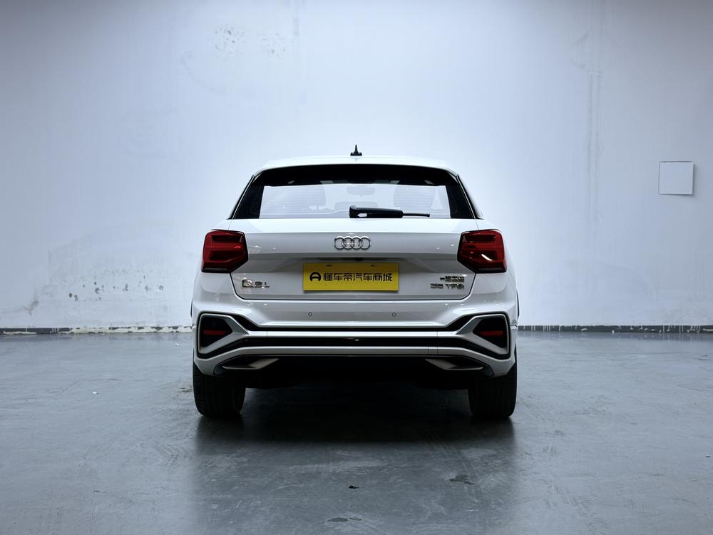 Audi Audi Q2L