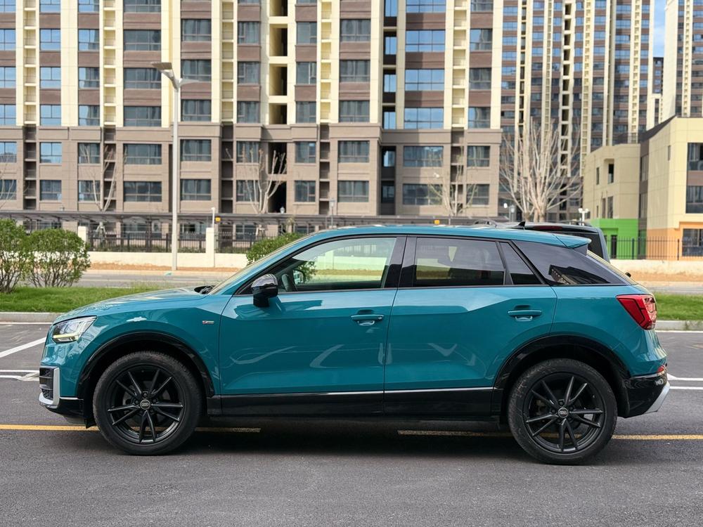 Audi Audi Q2L
