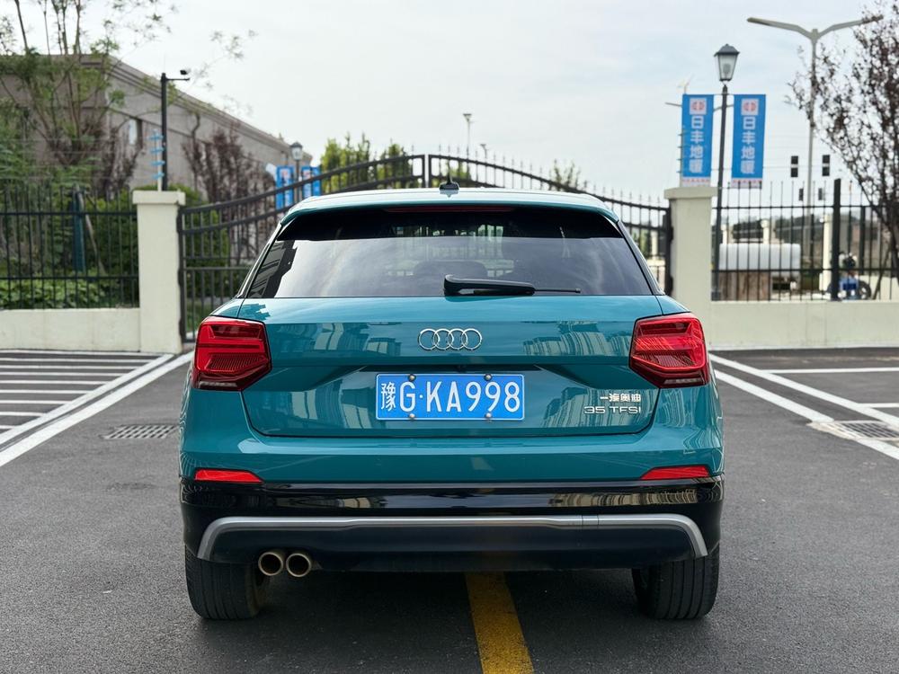 Audi Audi Q2L