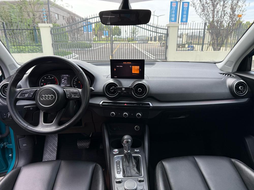 Audi Audi Q2L