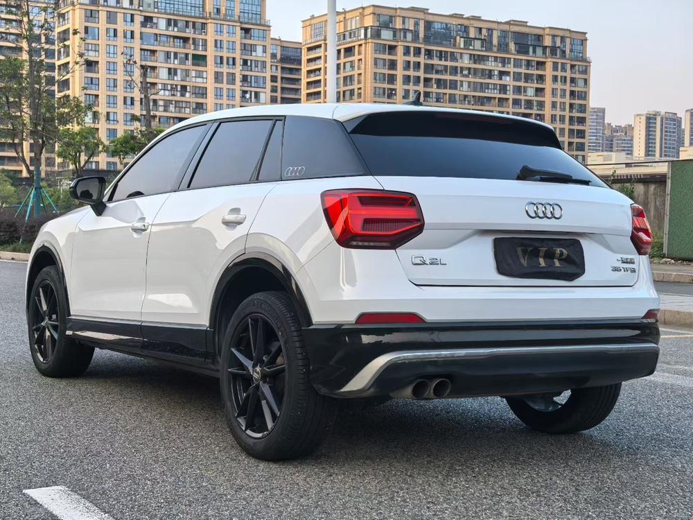 Audi Audi Q2L