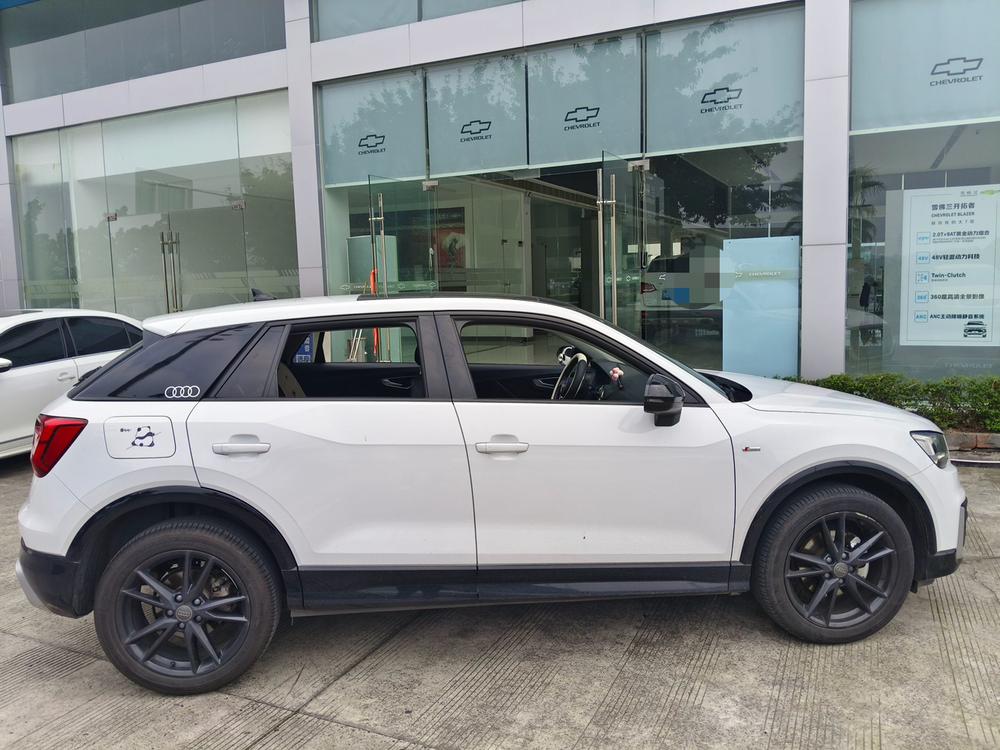 Audi Audi Q2L