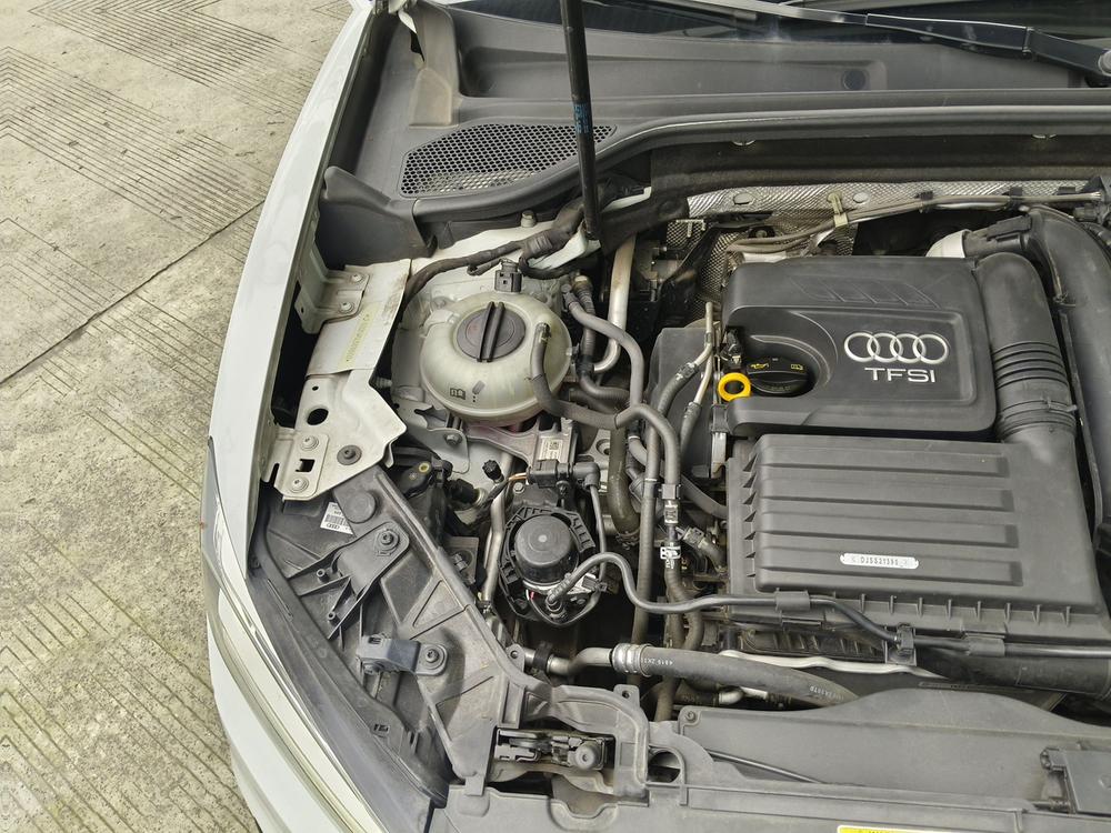 Audi Audi Q2L