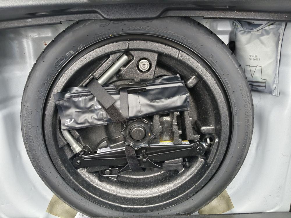 Audi Audi Q2L