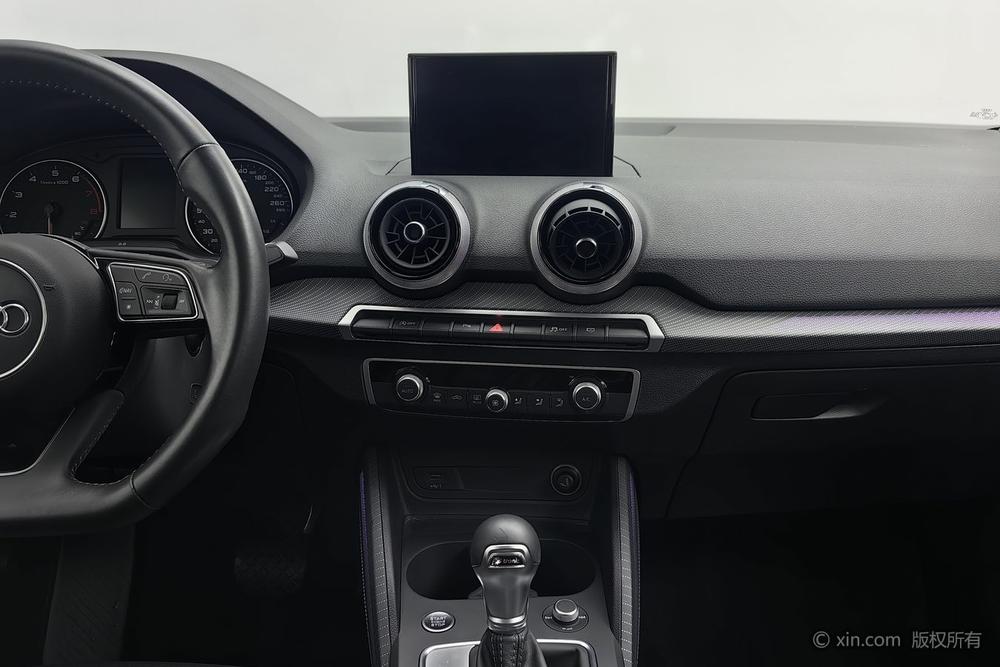 Audi Audi Q2L