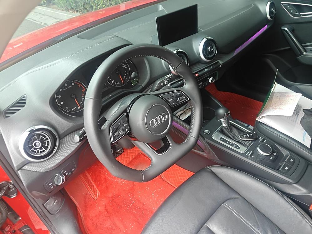 Audi Audi Q2L