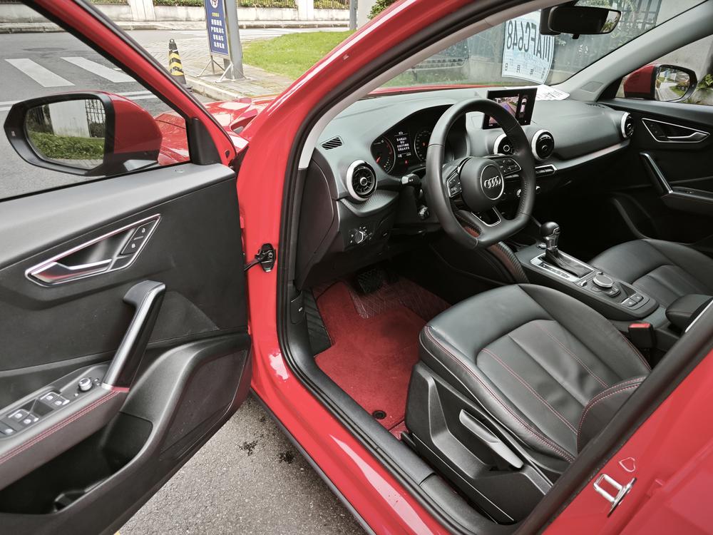 Audi Audi Q2L