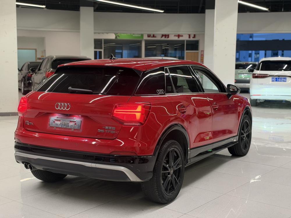 Audi Audi Q2L