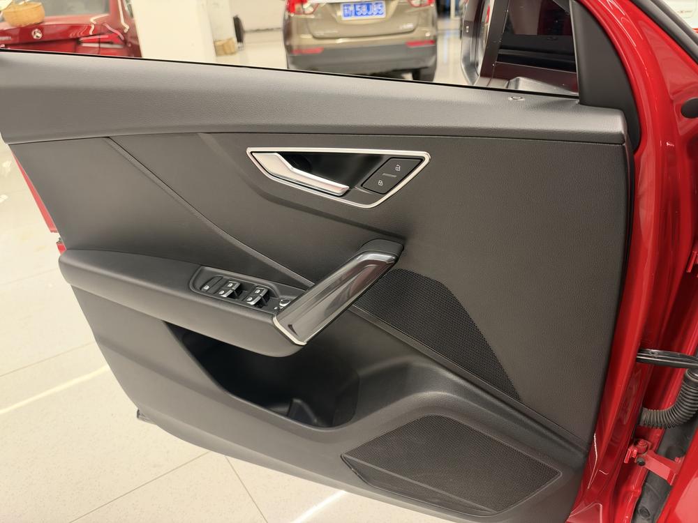 Audi Audi Q2L