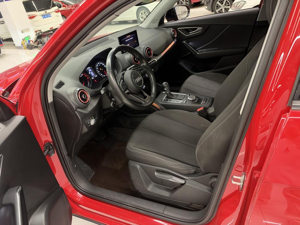 Audi Audi Q2L