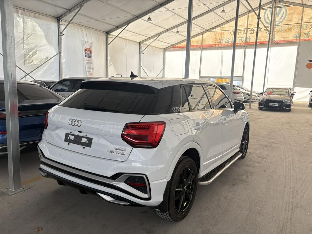Audi Audi Q2L