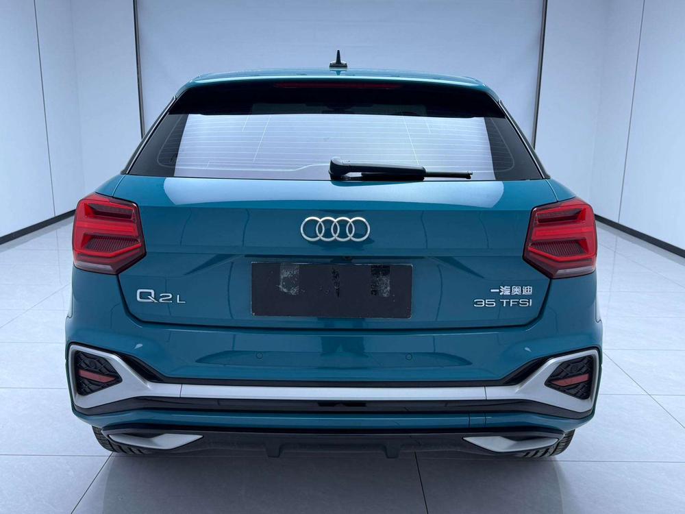 Audi Audi Q2L