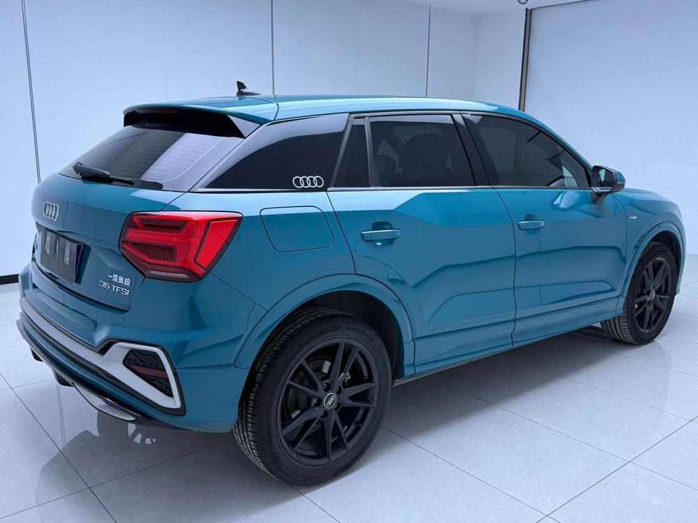Audi Audi Q2L