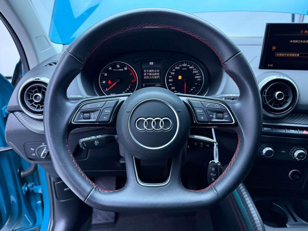 Audi Audi Q2L