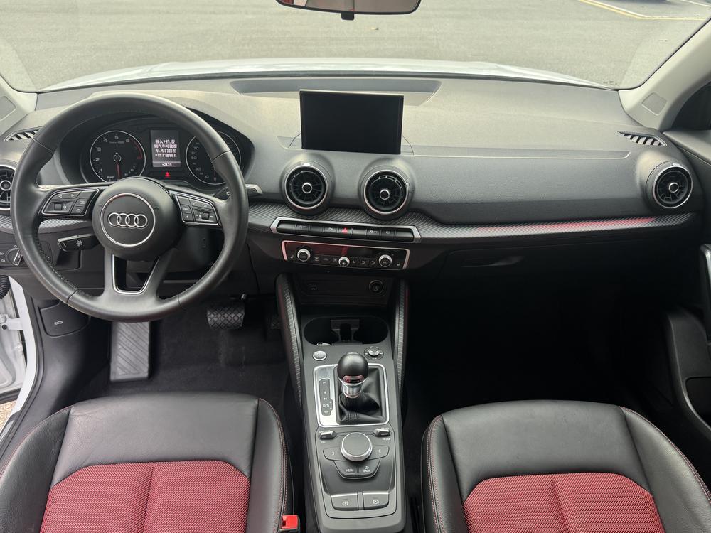 Audi Audi Q2L
