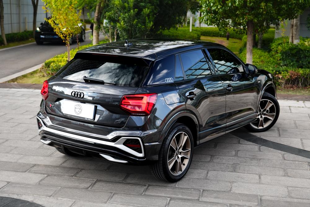 Audi Audi Q2L
