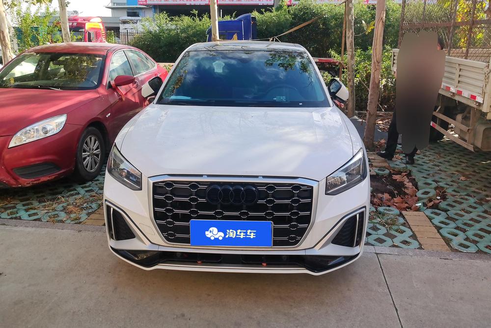 Audi Audi Q2L