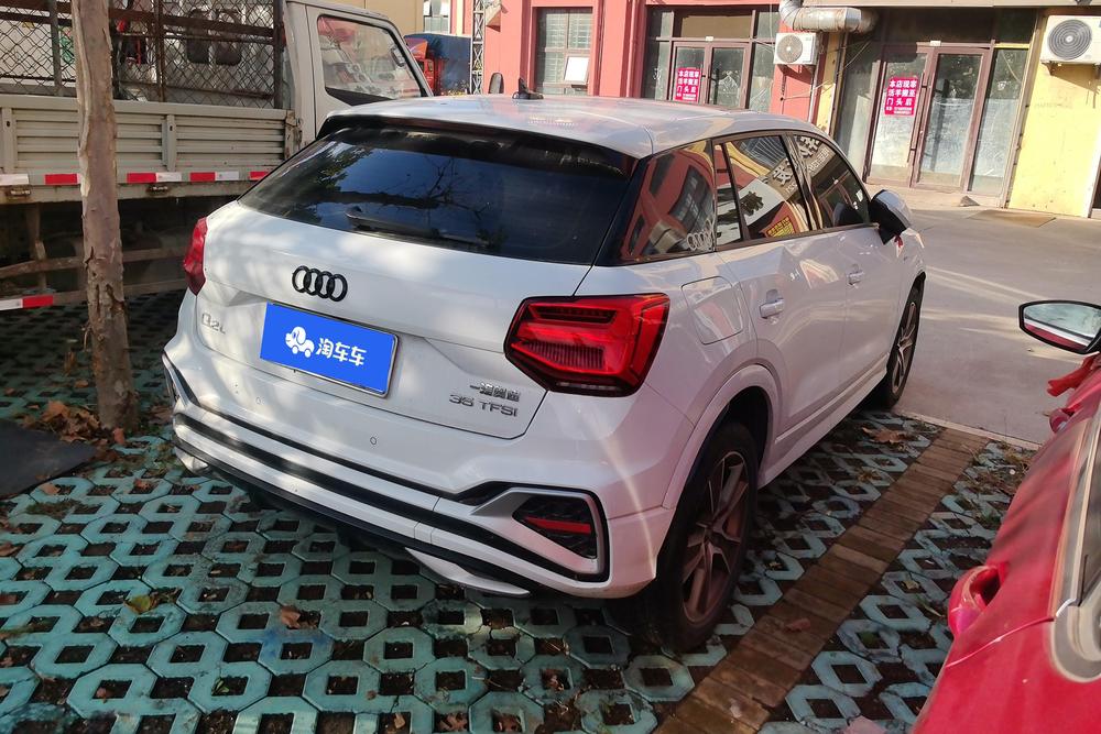 Audi Audi Q2L