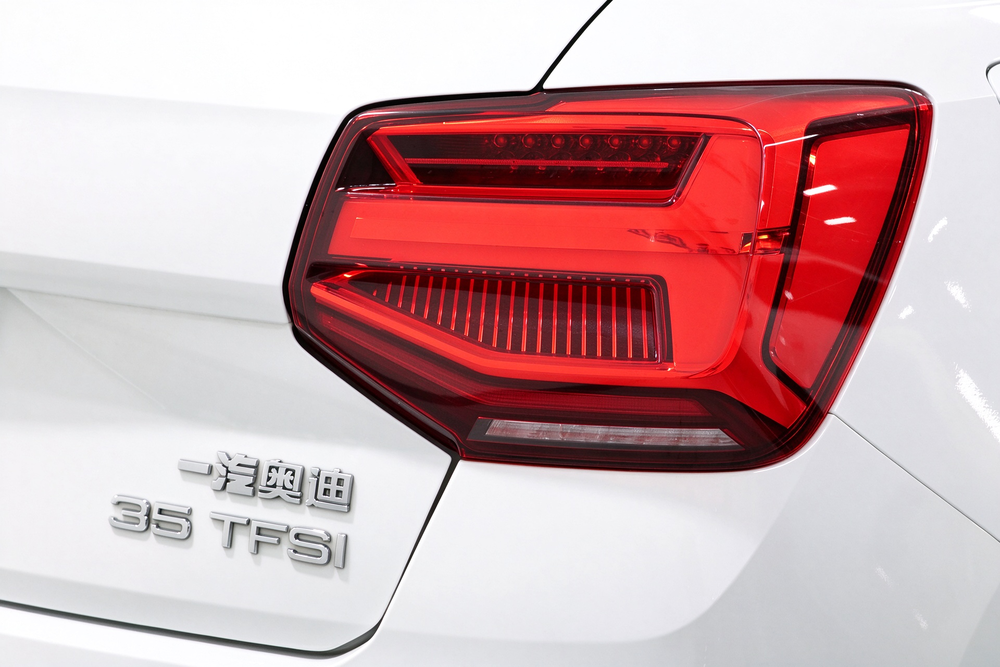 Audi Audi Q2L