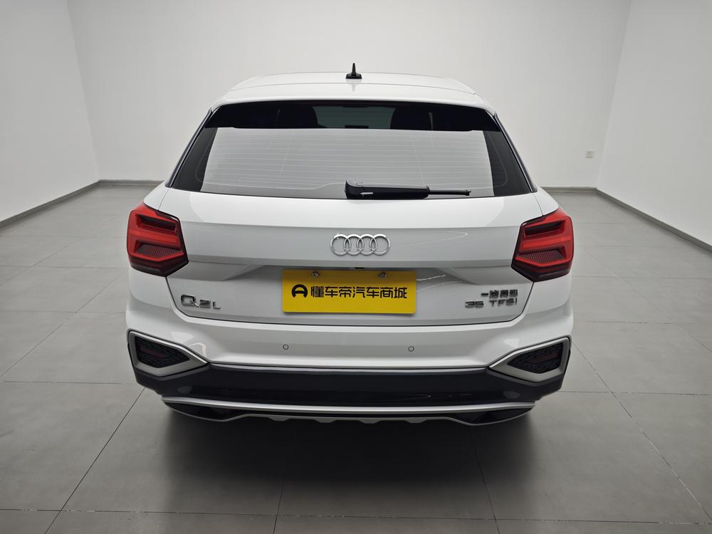 Audi Audi Q2L