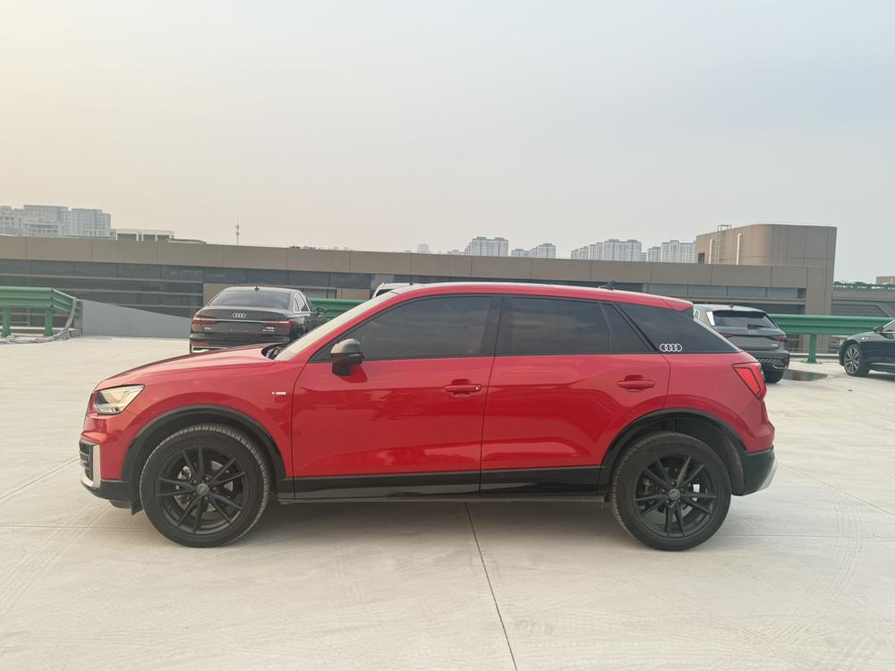 Audi Audi Q2L