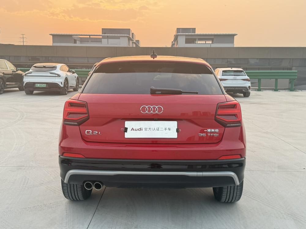 Audi Audi Q2L
