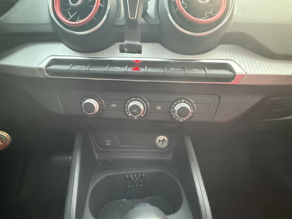 Audi Audi Q2L