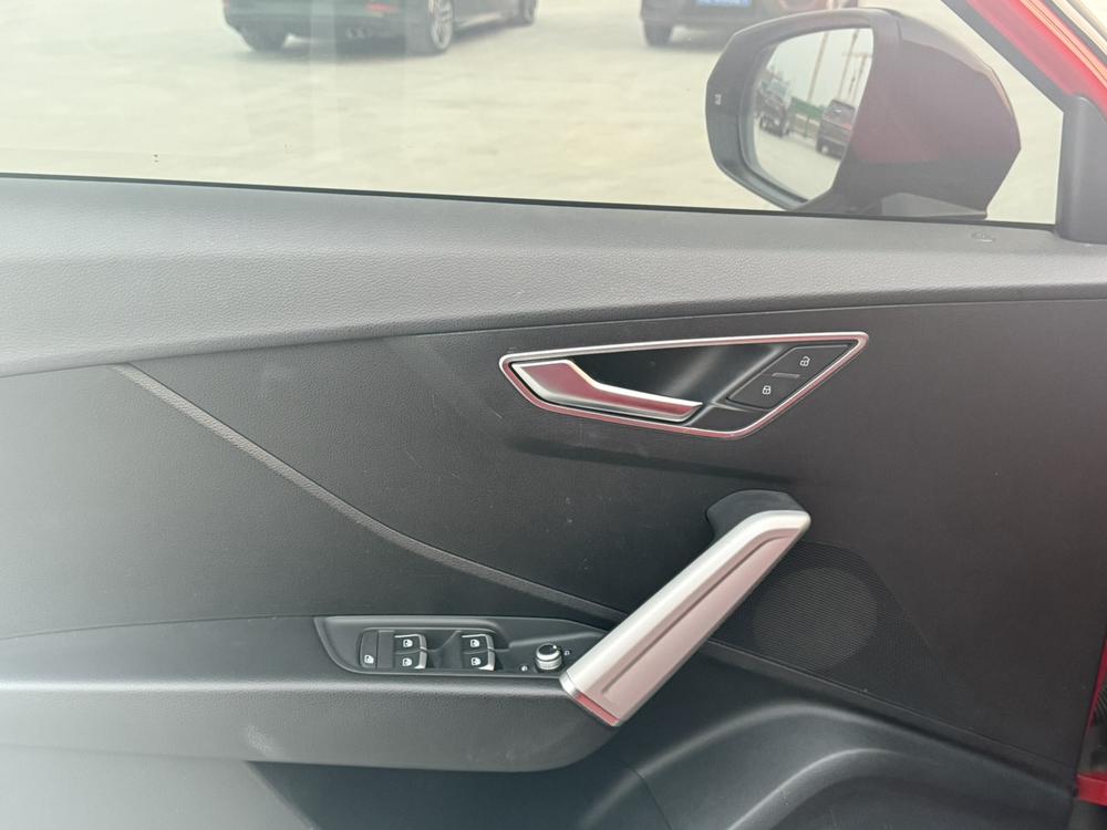 Audi Audi Q2L