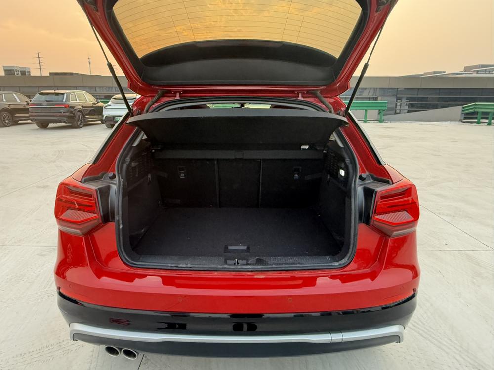 Audi Audi Q2L