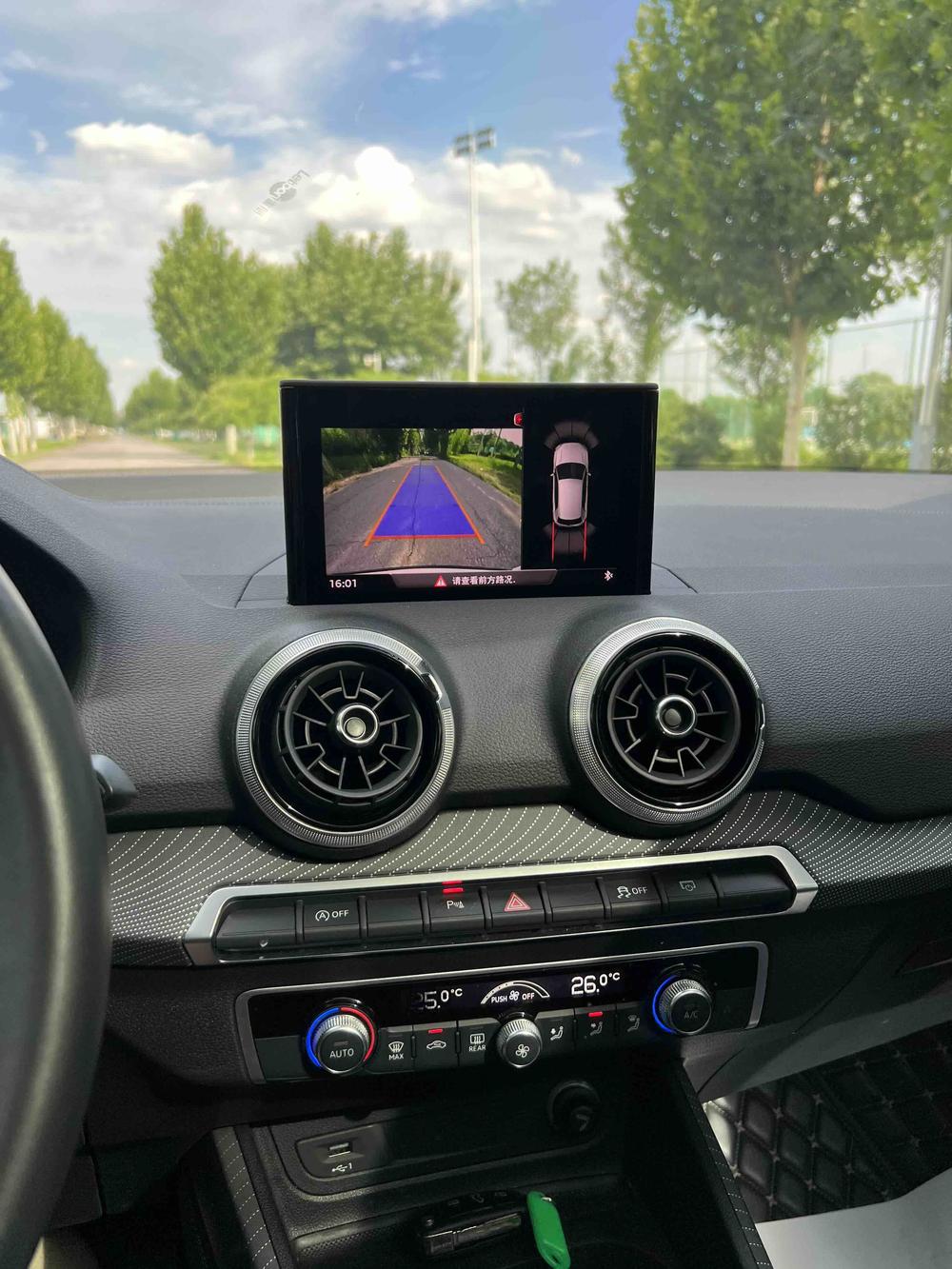 Audi Audi Q2L