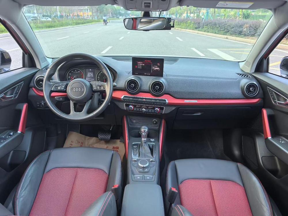 Audi Audi Q2L