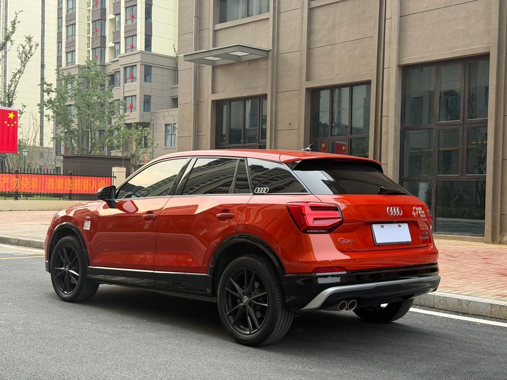 Audi Audi Q2L
