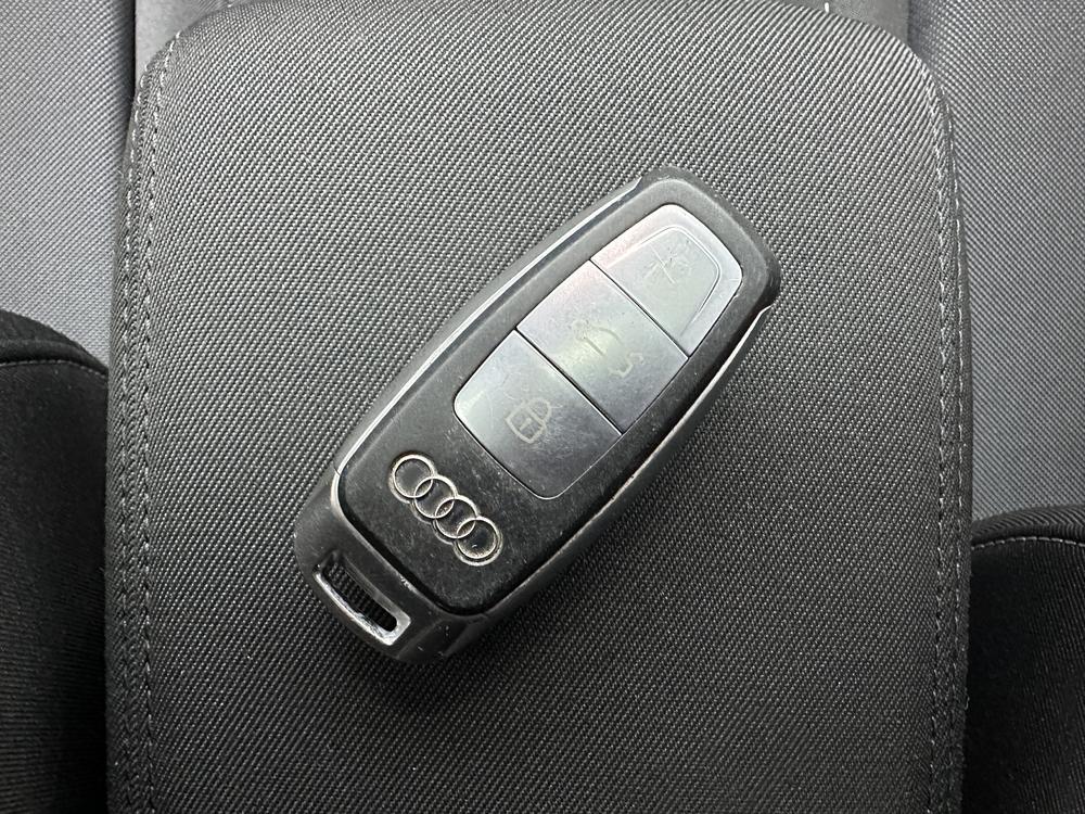 Audi Audi Q2L