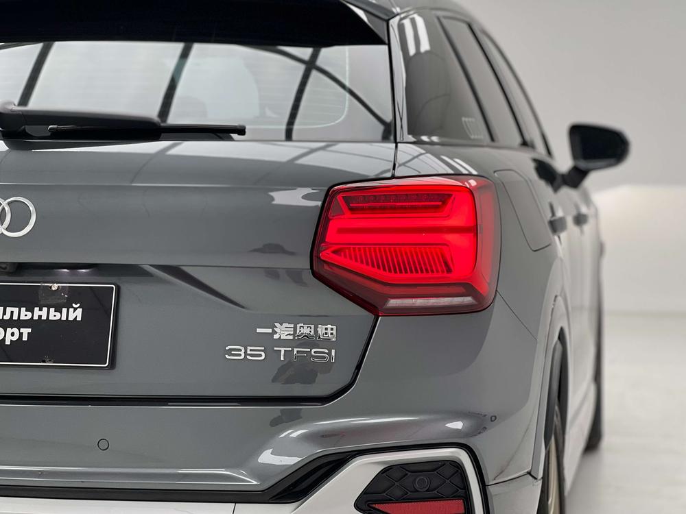 Audi Audi Q2L